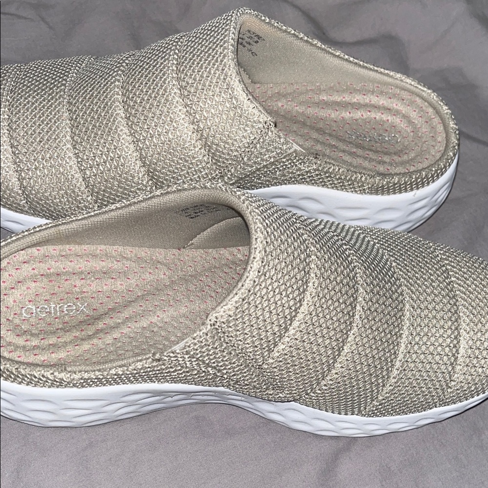 AETREX Light Tan Quilted Clogs - Picture 2 of 8
